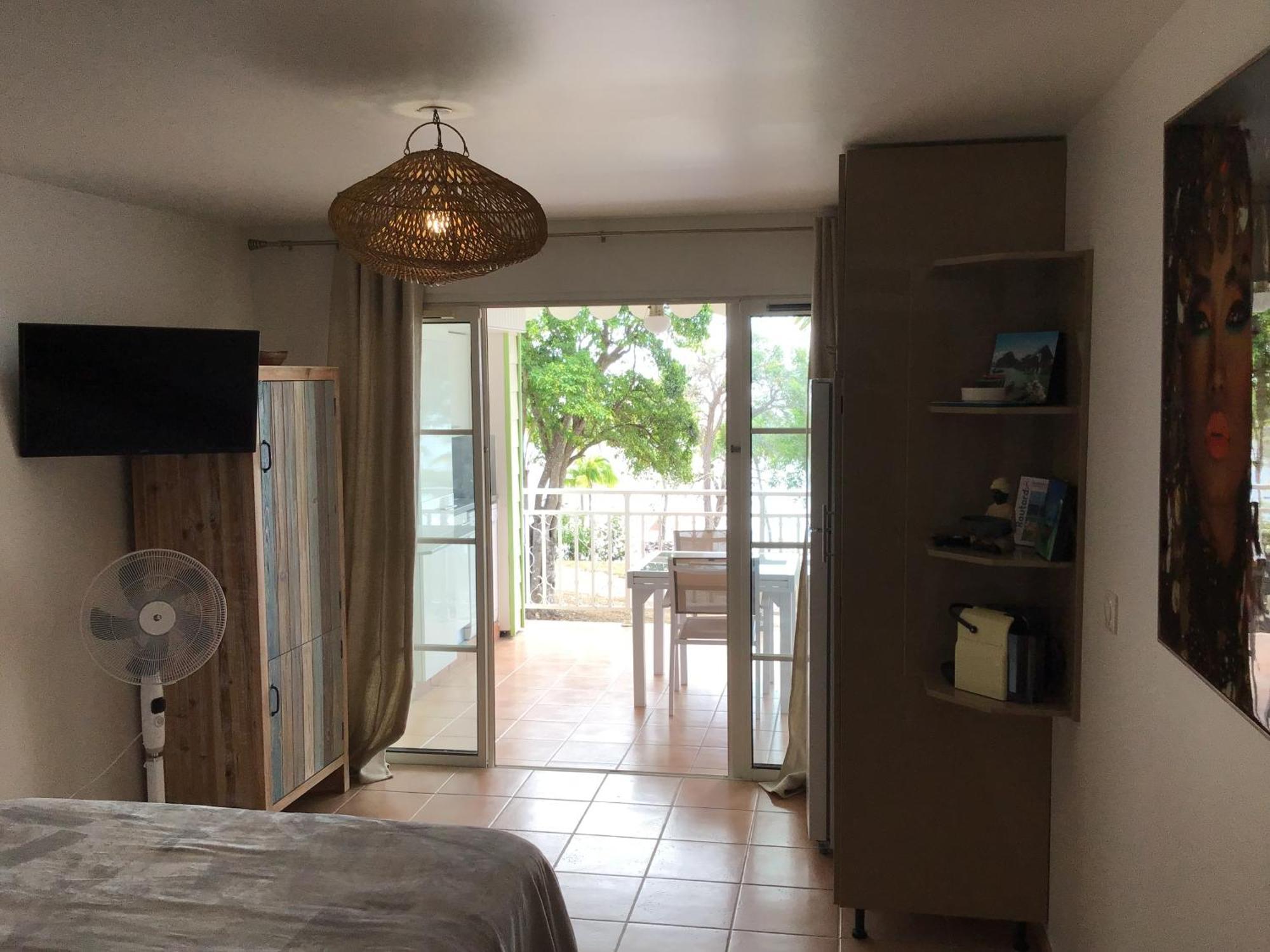 MARTIAL TROPIQUES Appartement refait à neuf vue mer Pierre&vacances Sainte-Anne  Exterior foto